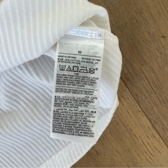 Old Navy Sweetheart Square Neck Shirt women size medium White Ribbed - Picture 5 of 6